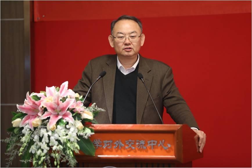 中石化石油勘探开发研究院经理金之钧院士发言.jpg 中石化石油勘探开发研究院经理金之钧院士发言.jpg